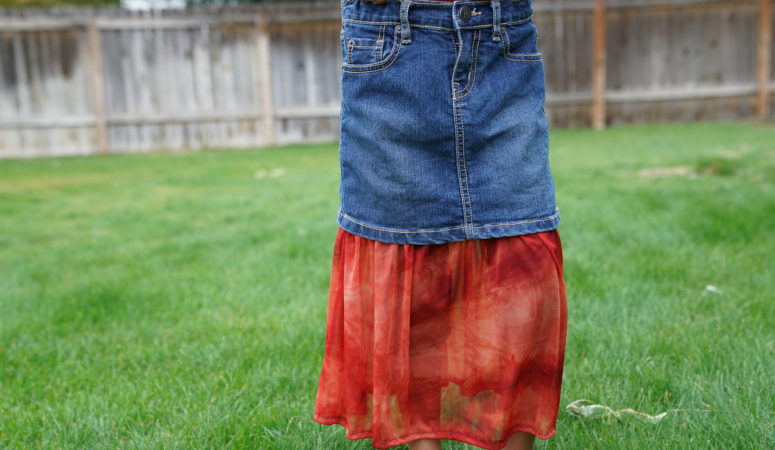 Vídeo: Como alargar una falda de jean para niñas (How to lengthen a girl denim skirt)